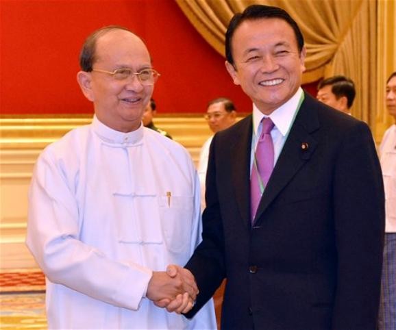 Ngày 3/1/2013, Tổng thống Myanmar Thein Sein tiếp Phó Thủ tướng kiêm Bộ trưởng Tài chính Nhật Bản Taro Aso.